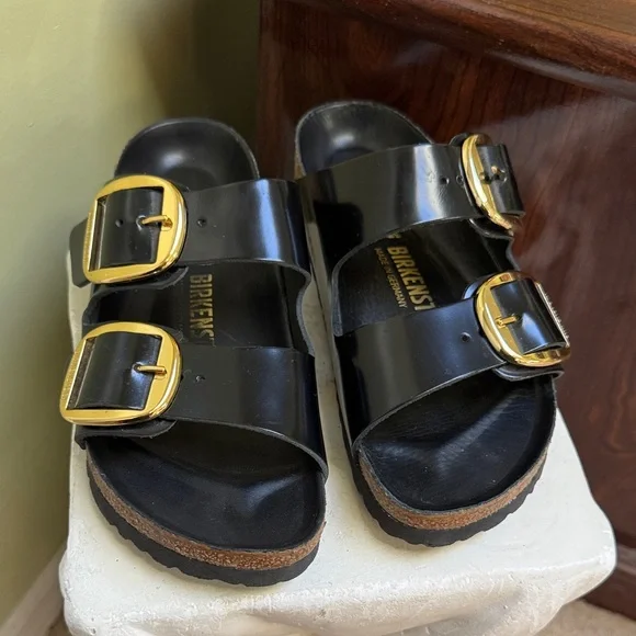 Birkenstock Arizona Black Sandals with big Gold Buckles - Picture 3 of 9